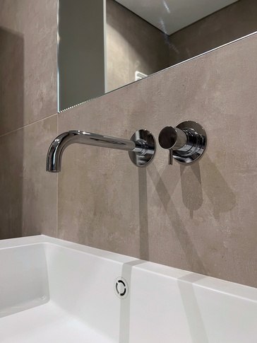 Bagno in stile minimal di 4 di LIT-ARCHITECTS Bagno in stile minimal di 4 di LIT-ARCHITECTS