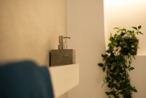 Bagno in stile minimal di 6 di dieci+quattro architettura