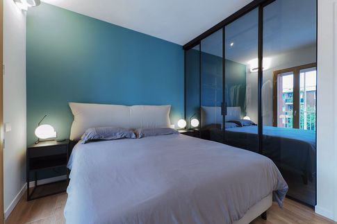 Camera da Letto in stile moderno di 12 di Desearq studio - architettura e interior design