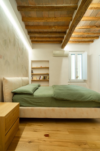Camera da Letto in stile moderno di 13 di COBE architetti