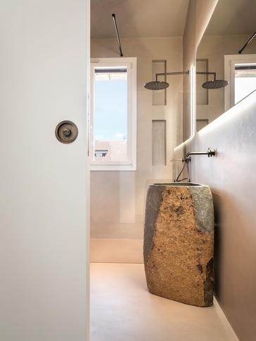 Bagno di Servizio in stile soft industrial di 8 di Simona Fogalesi interior designer