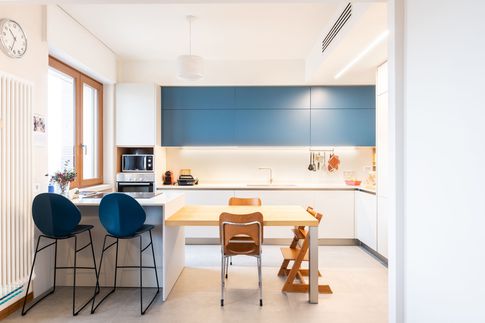 Open Space in stile contemporaneo di 30 di Bossi Vigorito Building Interior