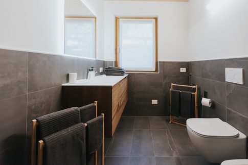 Bagno in stile minimal di 20 di design by very
