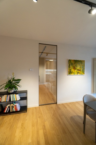 Soggiorno in stile contemporaneo di 20 di LIT-ARCHITECTS