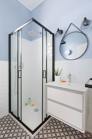 Bagno in stile minimal di 3 di Marta Scarcia Arch