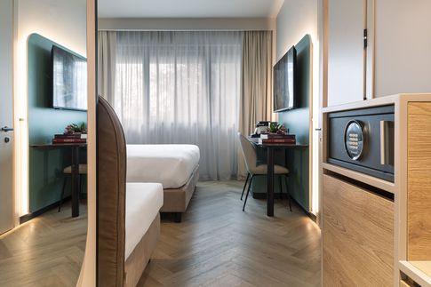 Camera da Letto in stile contemporaneo di 1 di Lorenzo Franzi | Fotografia