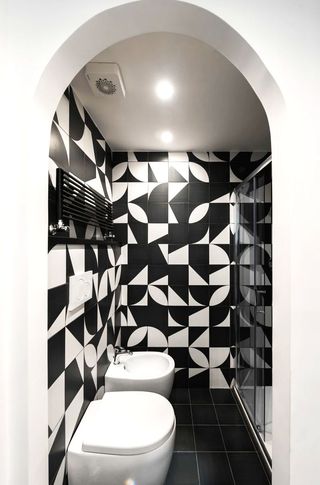 Bagno di Servizio in stile scandinavo di 7 di Equus Architects