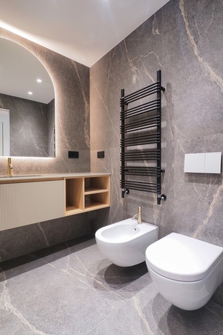 Bagno in stile moderno di 10 di Desearq studio - architettura e interior design Bagno in stile moderno di 10 di Desearq studio - architettura e interior design