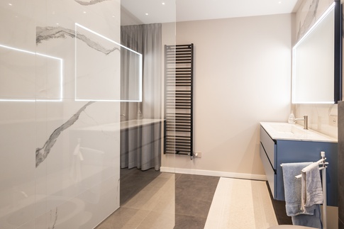 Bagno in stile contemporaneo di 6 di Architetto Zavagnini Daniele