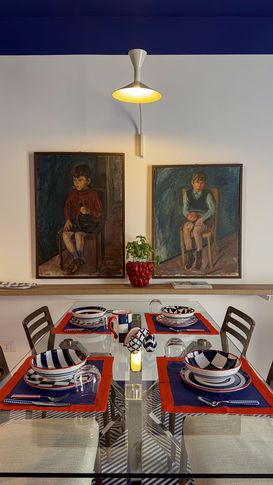 Soggiorno in stile mediterraneo di 35 di Coluccio architetti