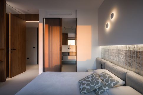 Camera da Letto in stile moderno di 14 di Alessandro Magno Studio