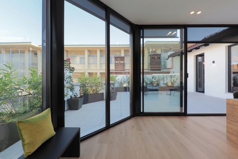 Veranda in stile moderno di 25 di Desearq studio - architettura e interior design