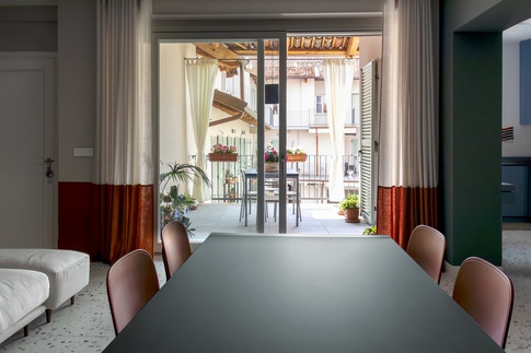 Soggiorno in stile contemporaneo di 32 di Studio MAC