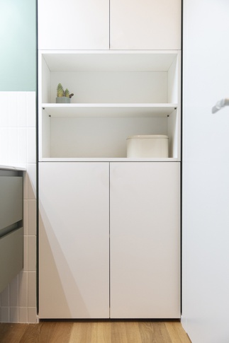 Bagno in stile contemporaneo di 5 di Serena Trentarossi Architetto Bagno in stile contemporaneo di 5 di Serena Trentarossi Architetto