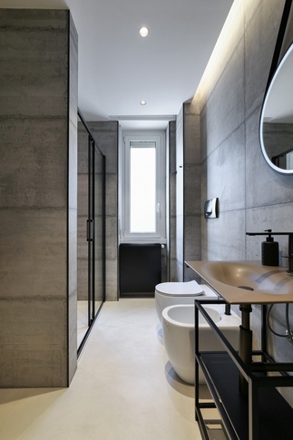 Bagno in stile soft industrial di 8 di Desearq studio - architettura e interior design
