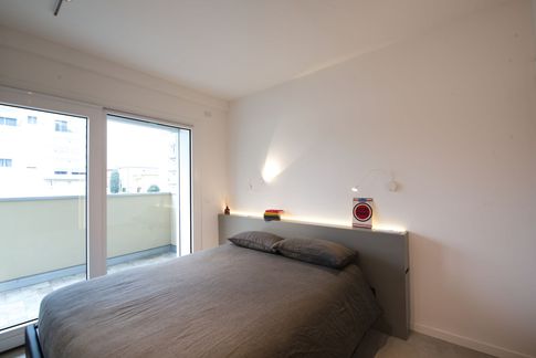 Camera da Letto in stile moderno di 14 di MICHELE VOLPI STUDIO INTERIOR DESIGN