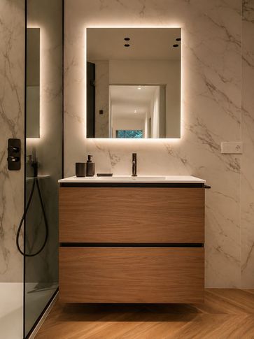 Bagno in stile contemporaneo di 4 di Desearq studio - architettura e interior design