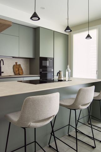 Open Space in stile moderno di 38 di Silvia Aquilani . Design studio