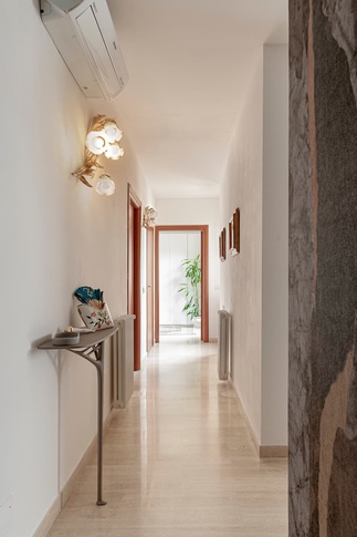Ingresso in stile moderno di 8 di Luca Bucciantini Architettura d' Interni