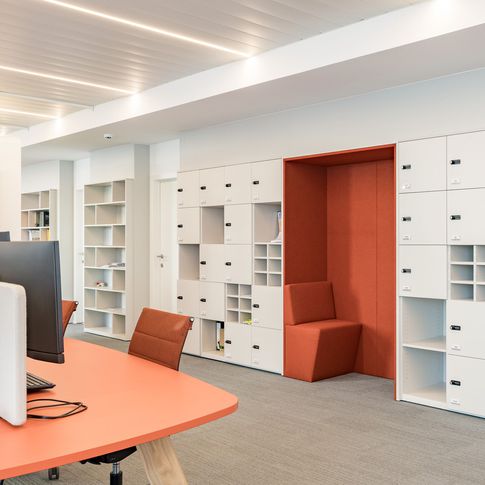 Open Space in stile contemporaneo di 1250 di Frame Farm - Architecture & Design Open Space in stile contemporaneo di 1250 di Frame Farm - Architecture & Design