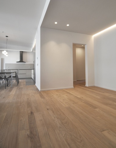 Open Space in stile contemporaneo di 40 di Qarchitetti