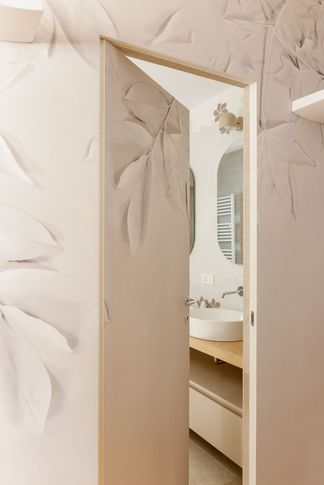 Bagno in stile contemporaneo di 6 di Architetto Sara Edalatkhah