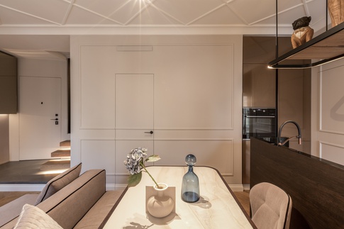 Open Space in stile transitional di 26 di Francesco Cardano Interior Designer Open Space in stile transitional di 26 di Francesco Cardano Interior Designer