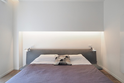 Camera da Letto in stile contemporaneo di 14 di Desearq studio - architettura e interior design