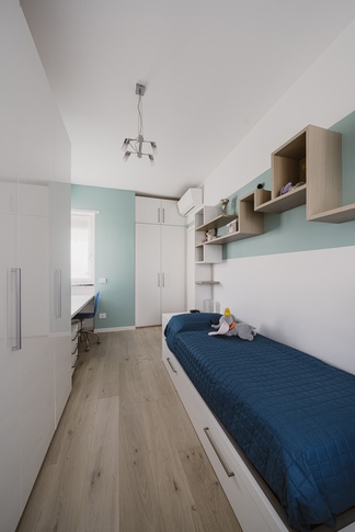Camera da Letto in stile contemporaneo di 12 di Annalisa Carli Architetto