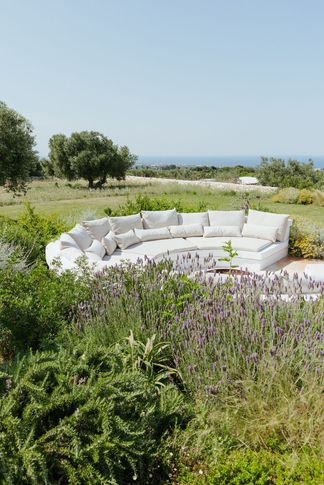 Giardino in stile moderno di 11000 di GIOVANNI SELLITRI STUDIO