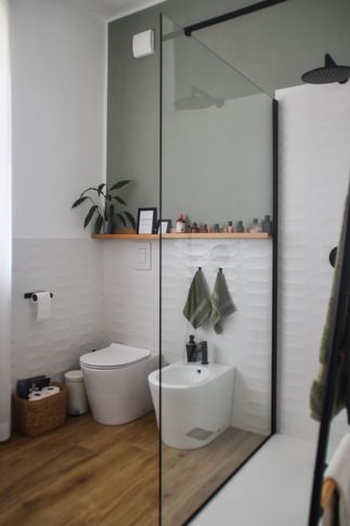 Bagno in stile moderno di 6 di Studio LABventinove