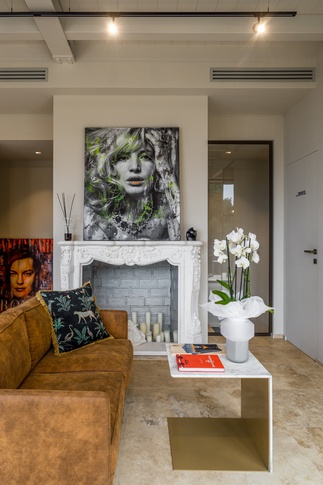 Sala da Pranzo in stile contemporaneo di 85 di EmmePi Architettura