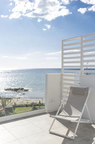 Terrazza in stile contemporaneo di 100 di 13GC_architekt
