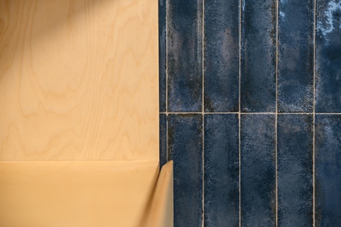 Bagno in stile contemporaneo di 5 di MANUARINO architettura design comunicazione