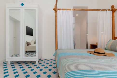Camera da Letto in stile mediterraneo di 27 di Coluccio architetti