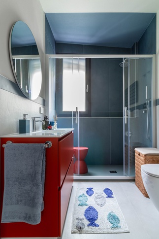 Bagno in stile contemporaneo di 5 di STUDIO CREATIONS - Roberta Tricarico A & D