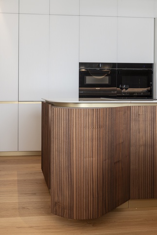 Open Space in stile contemporaneo di 52 di Francesco Cardano Interior Designer