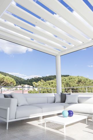 Terrazza in stile contemporaneo di 100 di 13GC_architekt