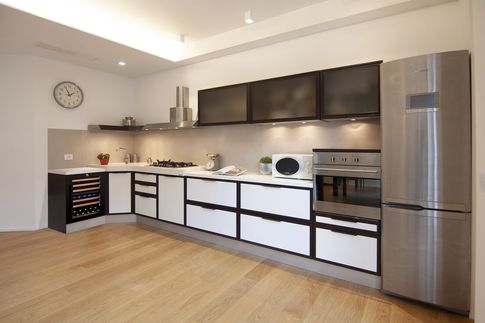 Cucina in stile minimal di 20 di Pucciarelli Architetti