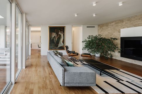 Soggiorno in stile minimal di 50 di domECO