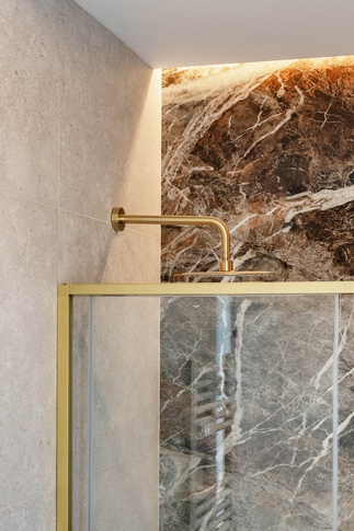 Bagno in stile contemporaneo di 6 di Gianluca Chiocca Interior Design Studio