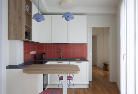 Cucina in stile contemporaneo di 15 di Elena Russo Interiors