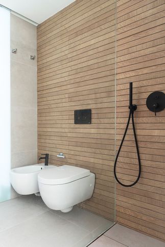 Bagno in stile contemporaneo di 5 di Lorenzo Franzi | Fotografia