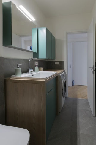 Bagno di Servizio in stile contemporaneo di 5 di COBE architetti