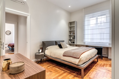 Camera da Letto in stile contemporaneo di 15 di MOB Architects