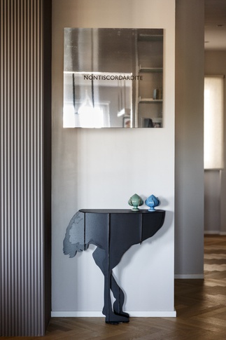 Ingresso in stile contemporaneo di 28 di Valentina Varricchio Architetto