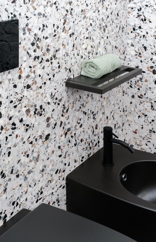 Bagno in stile contemporaneo di 6 di Francesca Girolami Studio