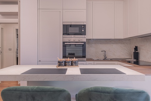 Open Space in stile contemporaneo di 33 di Arch.j Floriana Ferraioli