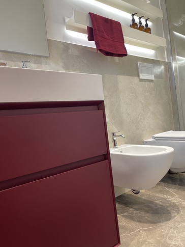 Bagno in stile contemporaneo di 7 di Rosaura D’Alessandro