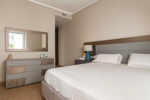 Camera da Letto in stile contemporaneo di 12 di L'Arco Rosa